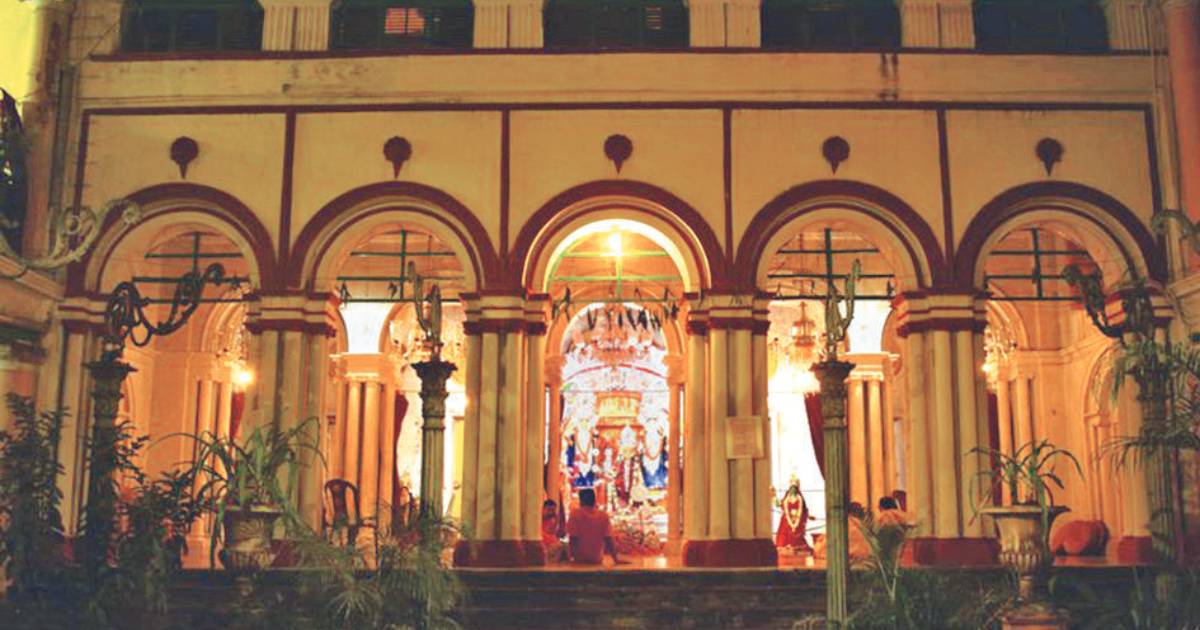 Colonial-era Kolkata houses recreated for Delhi Durga Puja